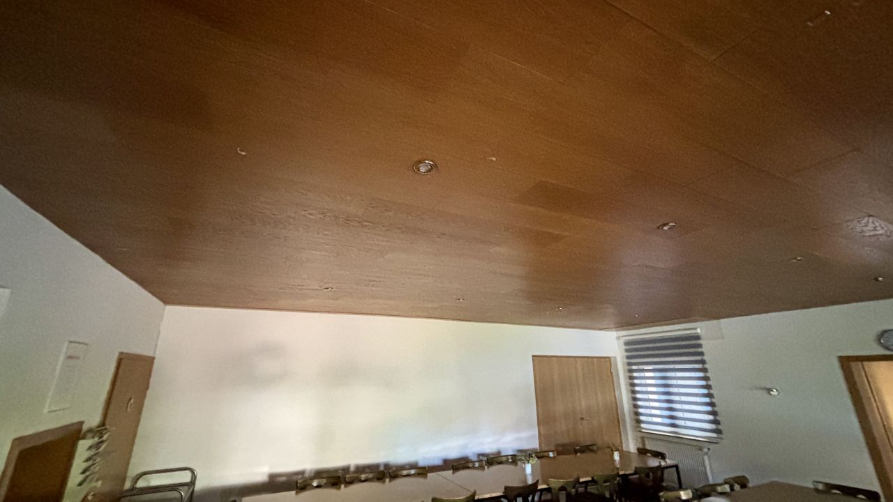 Neue Akustikdecke für die TVF-Kantine – ein weiterer Schritt zur Inklusion und Modernisierung